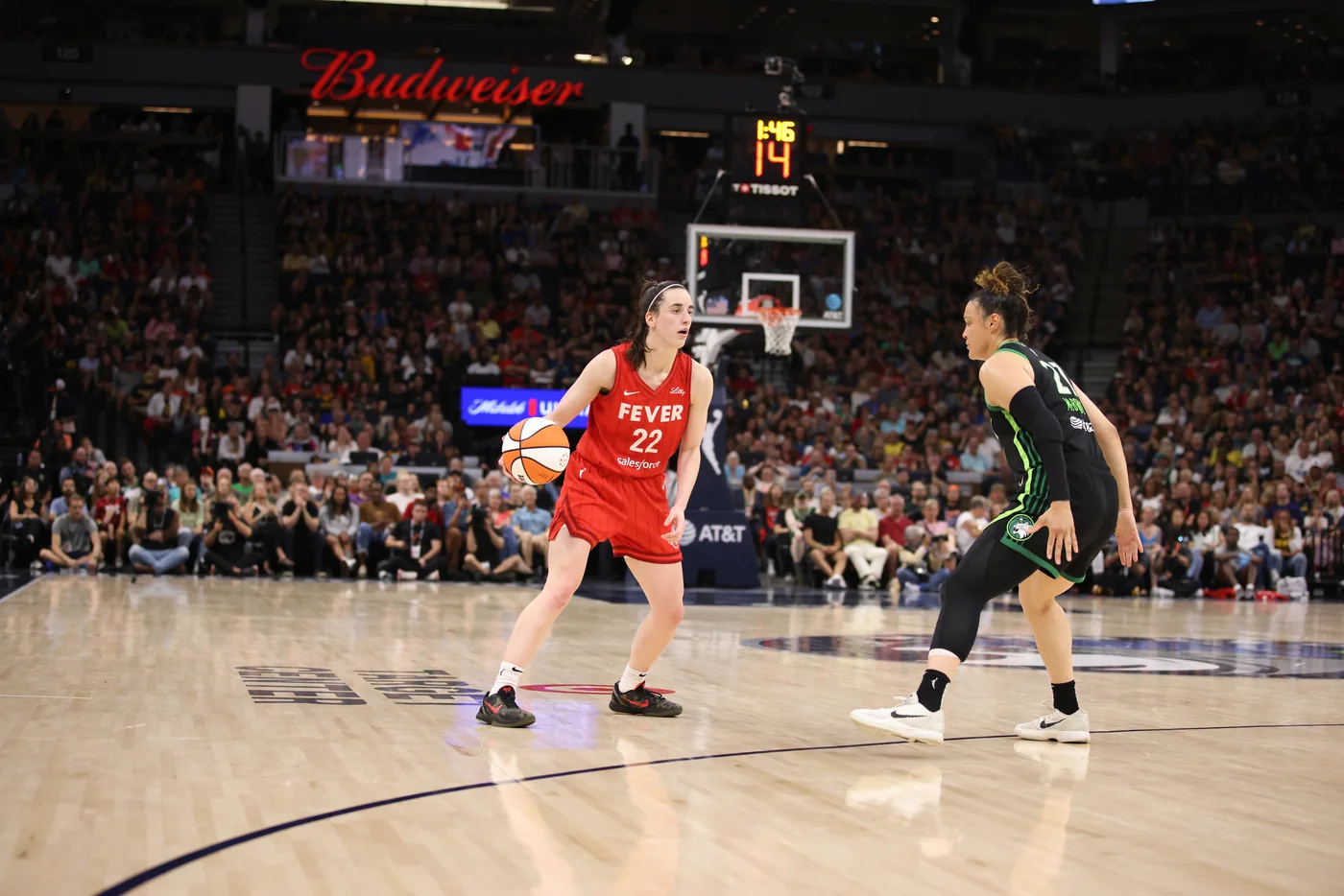 Caitlin Clark. Image credit: John Mac / John McClellan, CC BY-SA 2.0; displayed without content edits; licence: https://creativecommons.org/licenses/by-sa/2.0/; Resized where needed and converted to WebP; full frame retained
